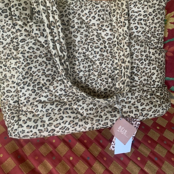 NWT BEIS x Elsa Hosk Quilted Tote Diaper Bag in Wild Child Animal Print - Picture 10 of 13
